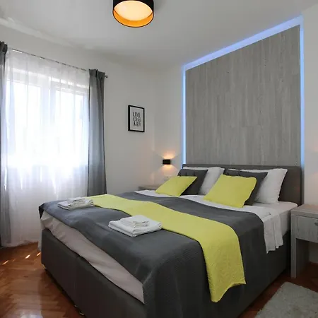 Apartment Skvicalo *